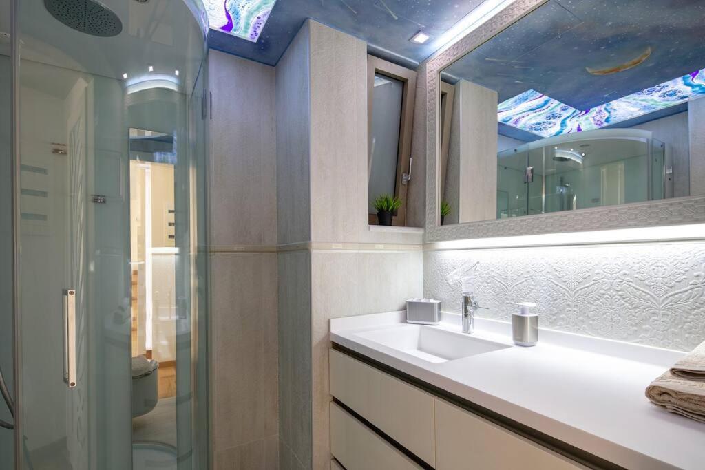 סיטייה Ni President Suite, Demani President Suites מראה חיצוני תמונה